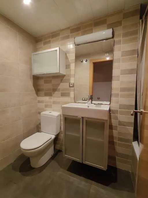 סנט אדריה דה בסוס Large Terrace Luxury Apartment סנט אדריה דה בסוס