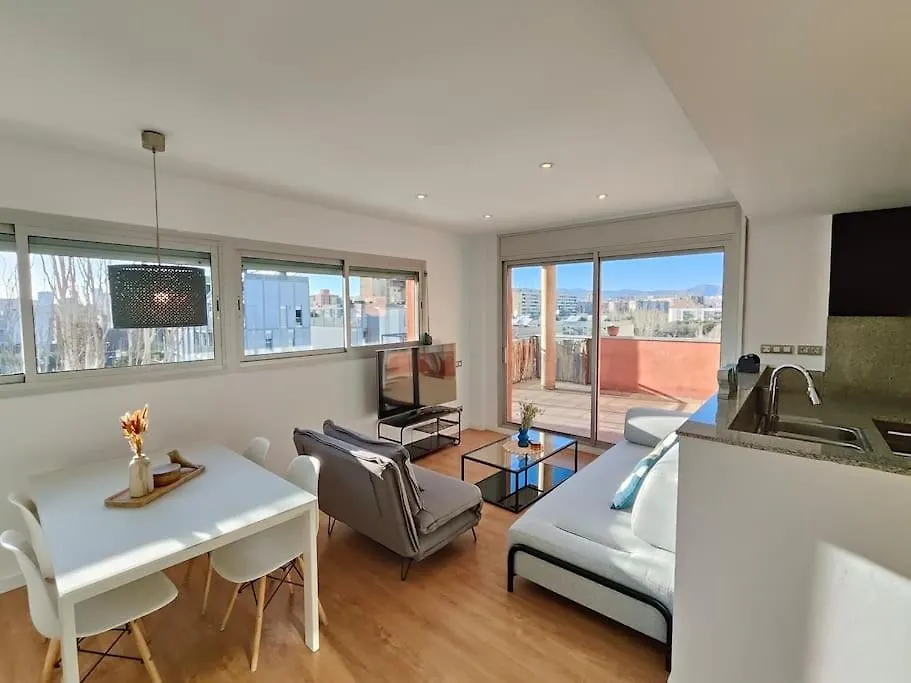 סנט אדריה דה בסוס Large Terrace Luxury Apartment 0*, סנט אדריה דה בסוס