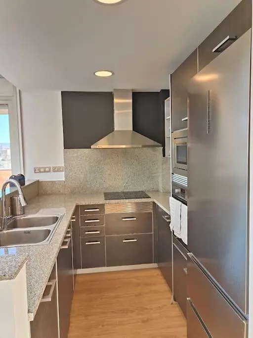 סנט אדריה דה בסוס Large Terrace Luxury Apartment