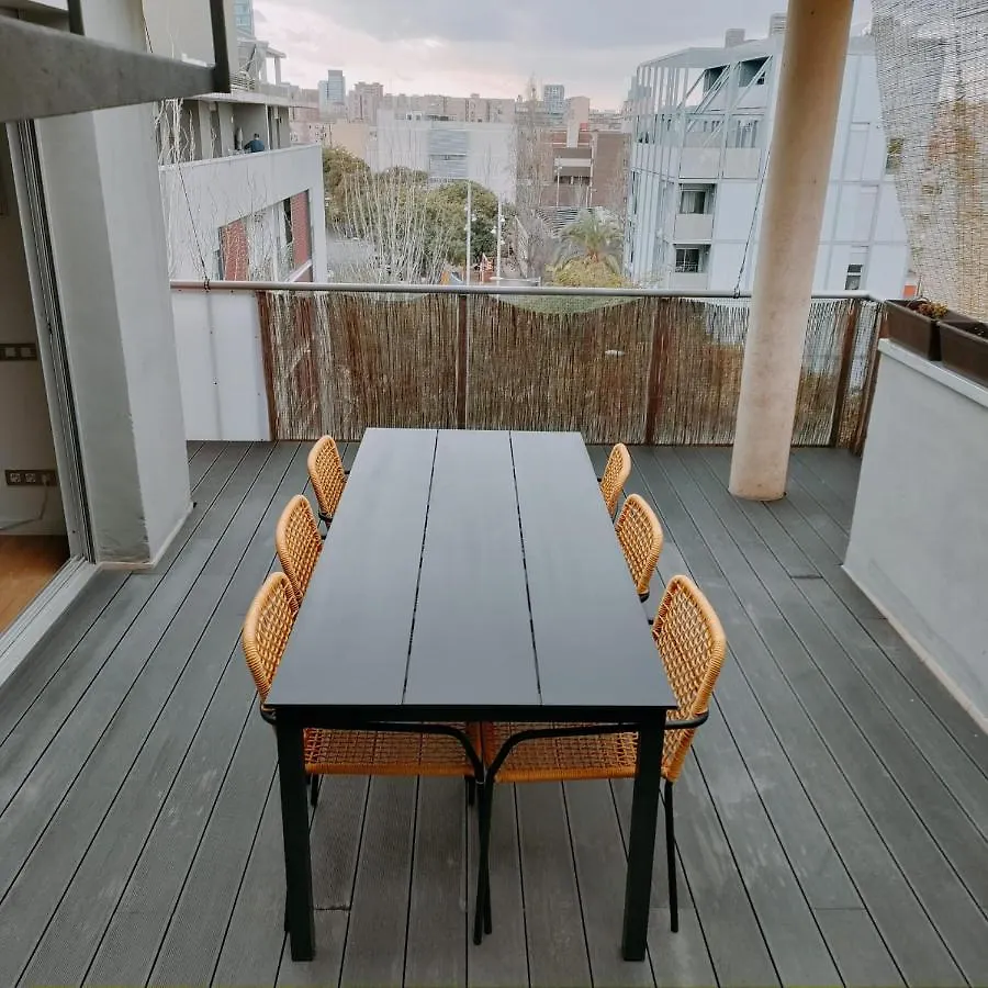 סנט אדריה דה בסוס Large Terrace Luxury Apartment סנט אדריה דה בסוס